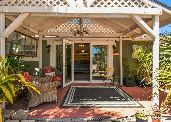 Sea Breeze Manor Inn