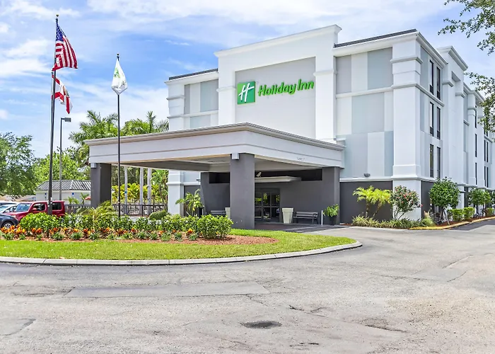 Сity center hotels Holiday Inn - St. Petersburg West By Ihg